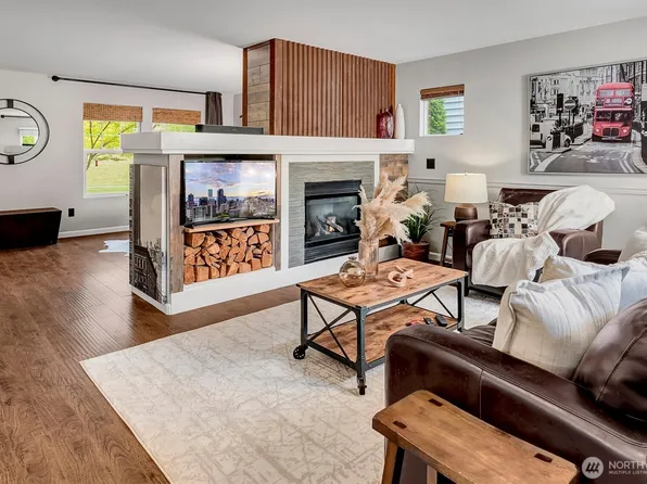 34833 SE Ridge Street, Snoqualmie, WA 98065