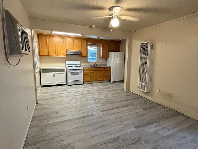 6905 Brentwood Blvd — Photo 4