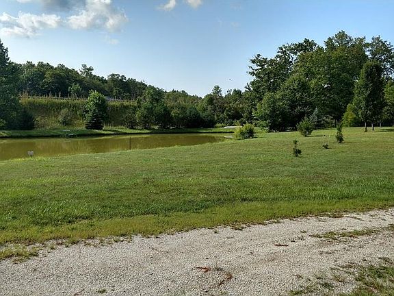2nd image of 3004 Roberts Dr