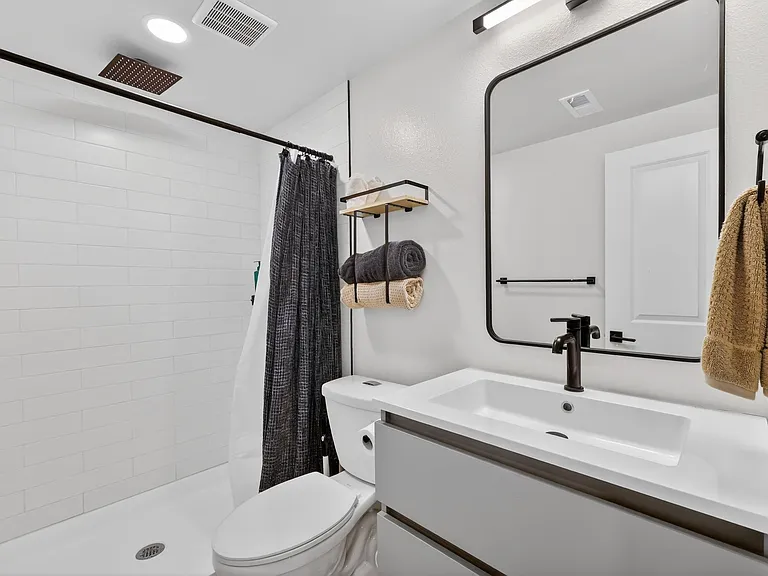 8821 Quigley St #B1 — Photo 7