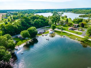 1217 N Riley Rd, Kendallville, IN 46755