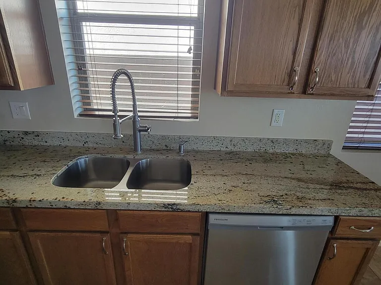 12050 W Carlota Ln — Photo 10