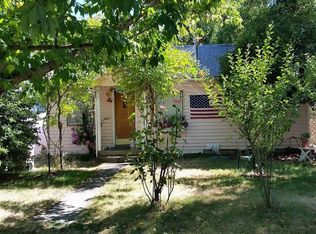 919 SW J St, Grants Pass, OR 97526