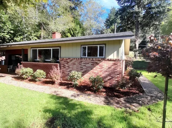 700 Tiara St, Lakeside, OR 97449