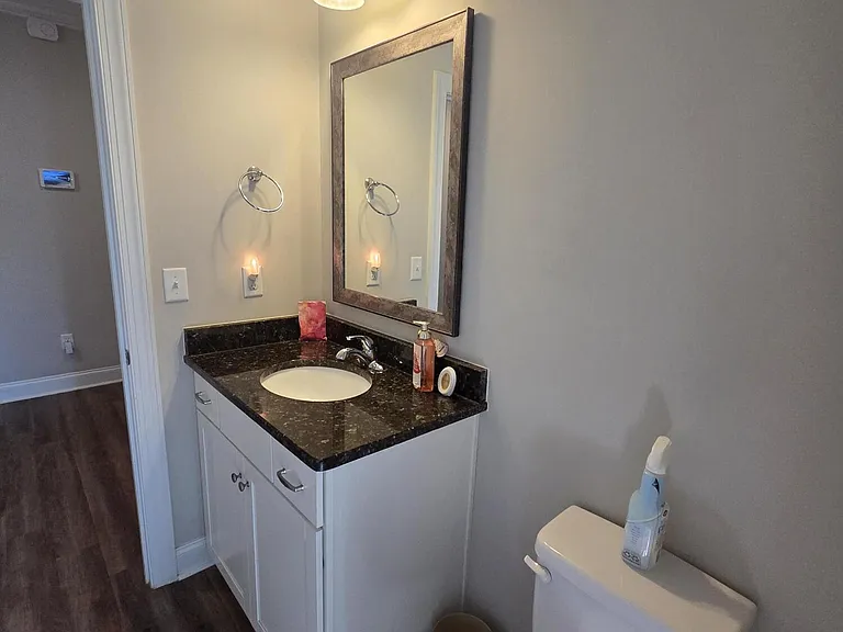 2105 Thornbury Cv — Photo 16