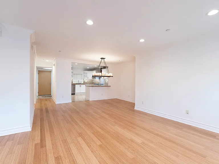 123 S Clark Dr #202 — Photo 5