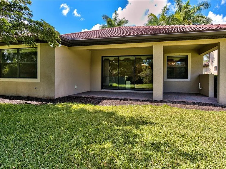 7815 Bucks Run Dr — Photo 29