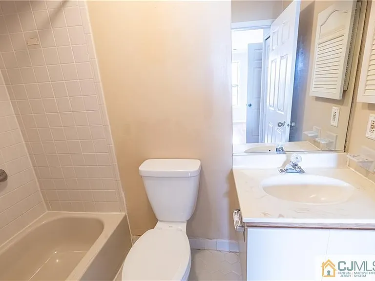 336 Cozzens Ct — Photo 42