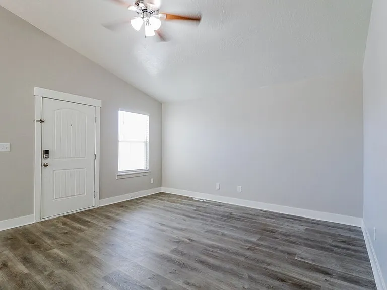 1791 E Tumwater Ln — Photo 17