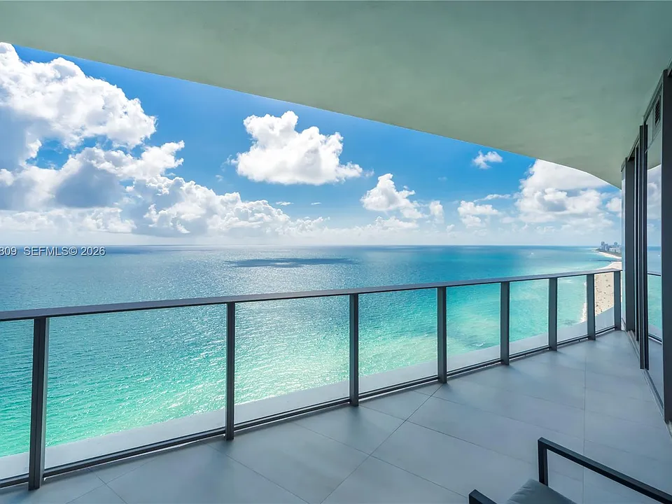 15701 Collins Ave #2903