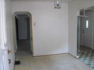 4th image of 2030 Martin Ave