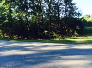 54 Pine Grove Rd, Beaufort, SC 29906