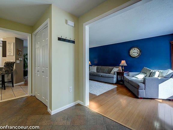 4th image of 7 Flint Meadow Dr