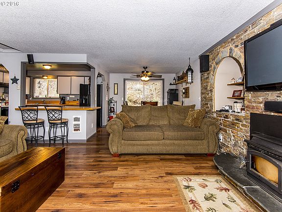 5th image of 5517 NE 23rd Ave
