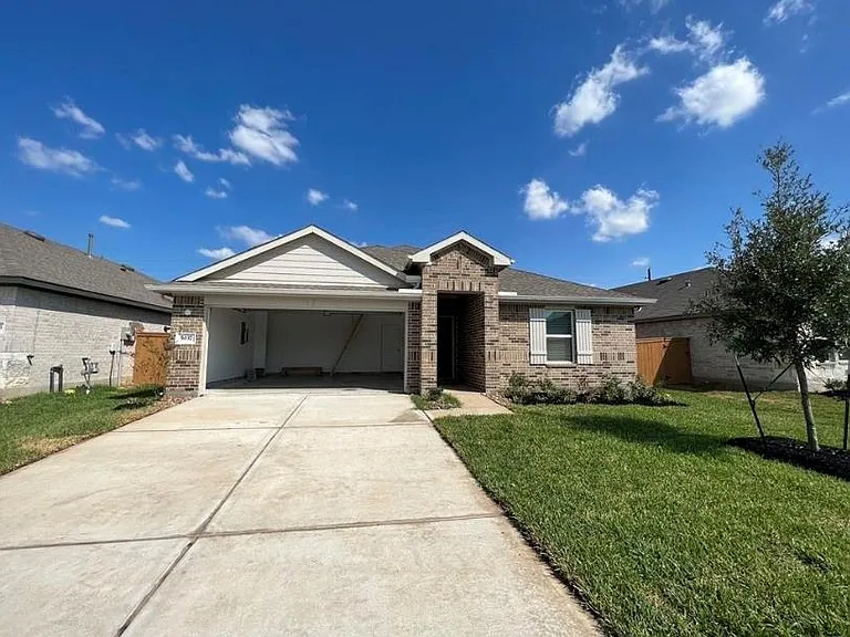 5037 Almond Terrace Dr — Photo 1