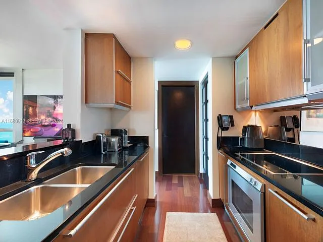 1 bed, 1.5 bath, $18,500 — Photo 3