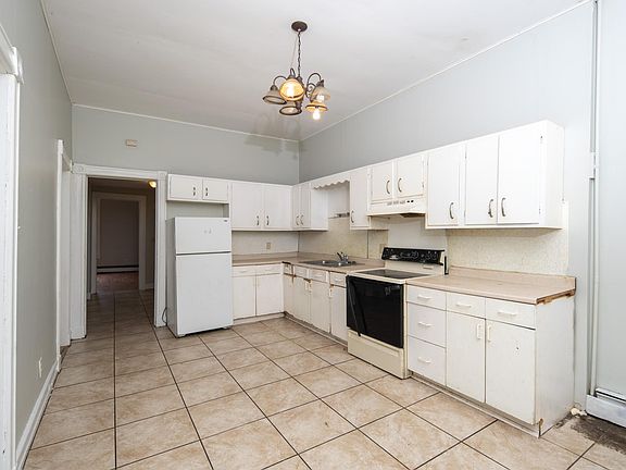 4th image of 103 Hunter Ave Unit 1