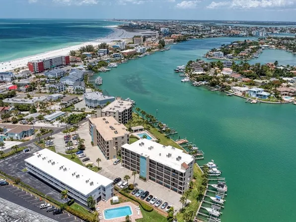 9815 Harrell Ave APT 205, Treasure Island, FL 33706