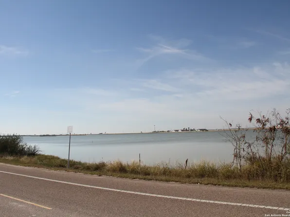 251 Sunset St, Portland, TX 78374