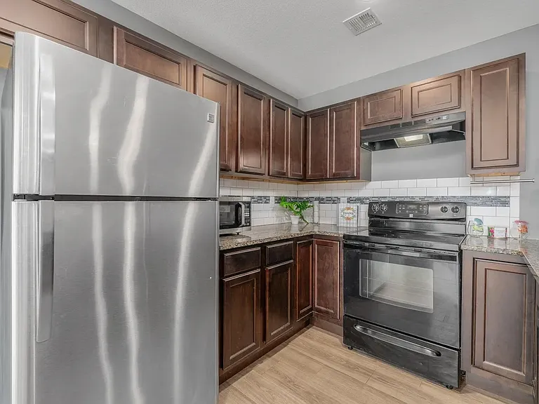 2306 E Coolwater St — Photo 8