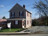 1st image of 612 Louise St