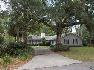 109 Dodge Rd, Saint Simons Island, GA 31522