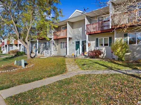 3510 N Kingston Dr APT 4, Peoria, IL 61604