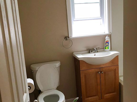4th image of 621 Myrtle Ave #2