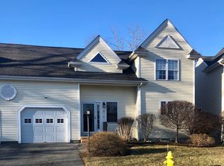 44 Cobblestone Ln, Worcester, MA 01606