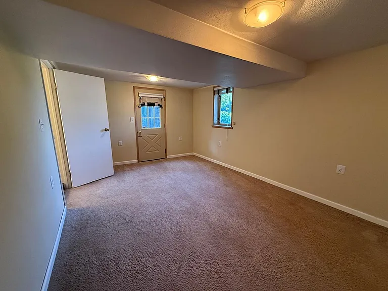 2466 Montavista Pl W — Photo 30
