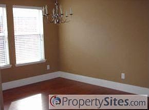 5th image of 2829 Laurel Oak Dr