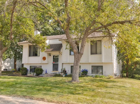 3611 E 42nd Ct, Des Moines, IA 50317