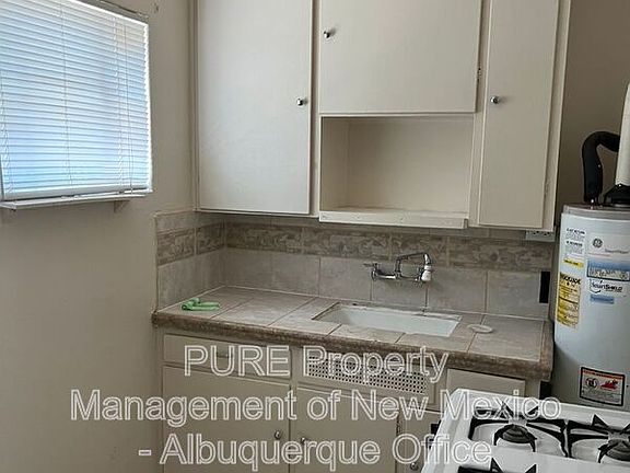 5th image of 124 Aliso Dr NE APT 6