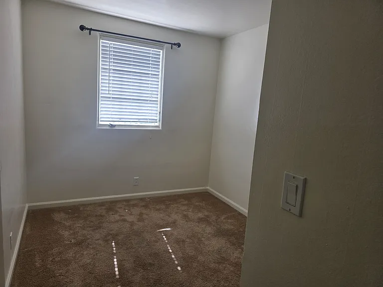 176 Park View Ave — Photo 10