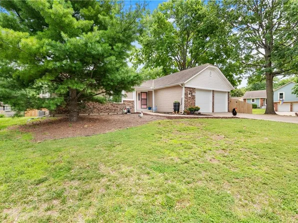 2120 E 153rd Ter, Olathe, KS 66062