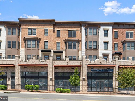 3rd image of 125 Market Sq NW Unit 4