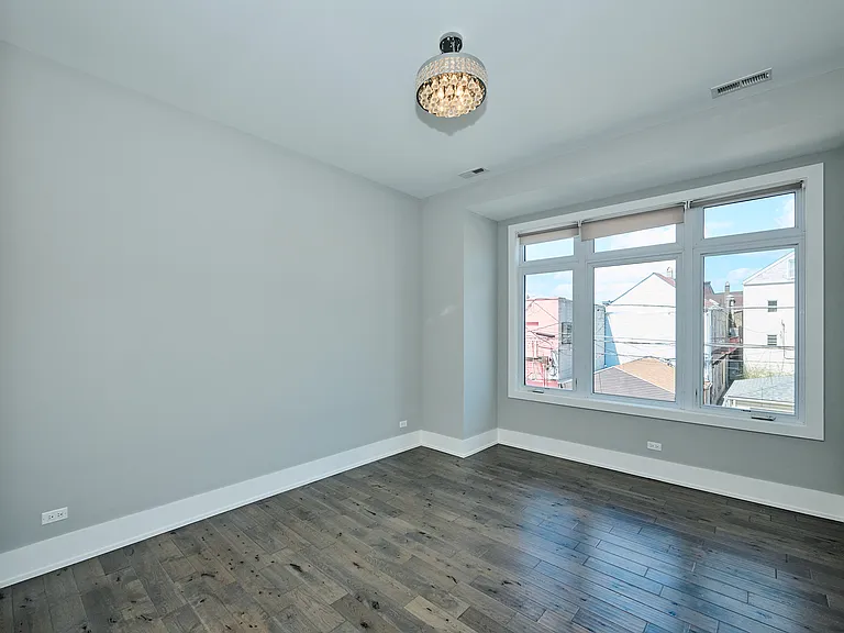 1752 W 18th Pl #2N — Photo 11