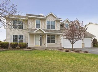 8129 Ashford Rd, Woodbury, MN 55125