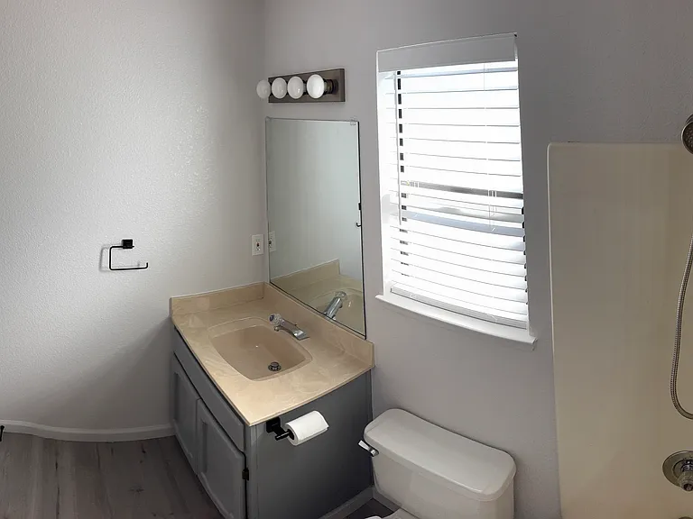 12834 Baltic Cir — Photo 9