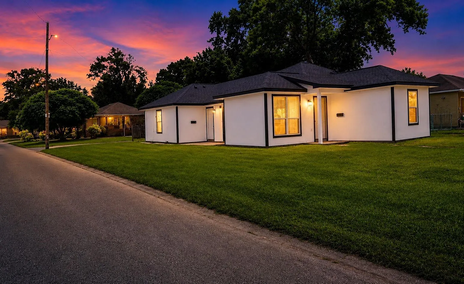 3 bed, 1.0 bath, 1450 sqft, $1,850 — Photo 2