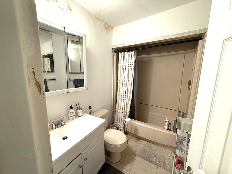 239 Bloomfield St #1 — Photo 6