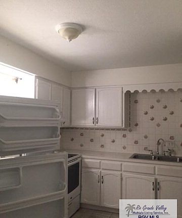 4th image of 703-3-3 Continental Dr