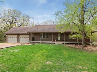 704 Ridge Rd, Henderson, MN 56044