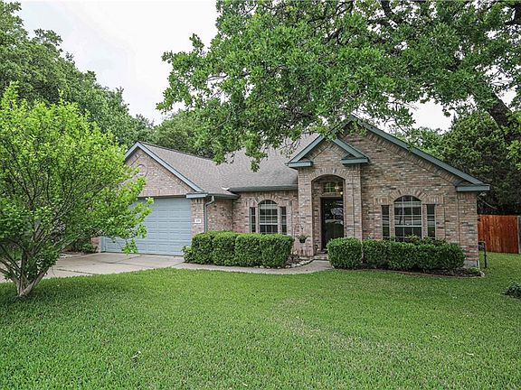 3rd image of 106 Oakmont Forest Dr