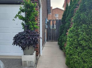49 Lady Stewart Blvd, Brampton, ON L6S 3Y2