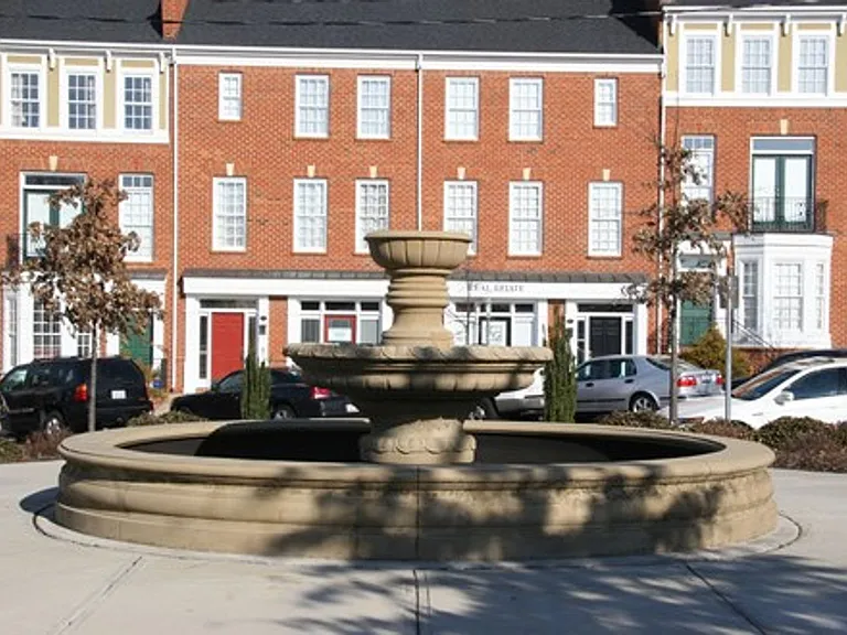 Fountain View — Photo 14