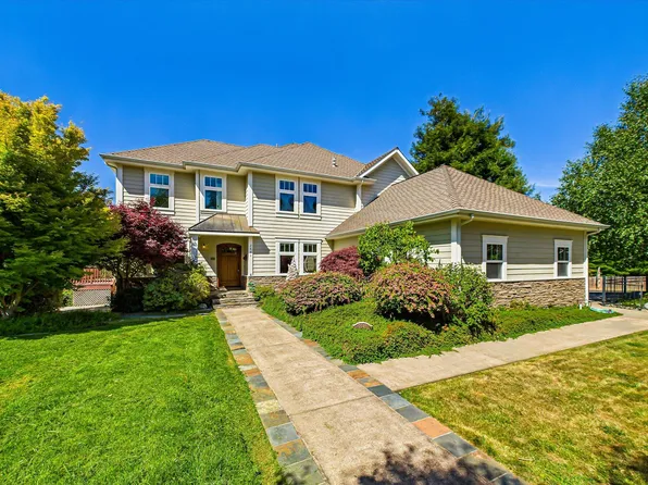 2641 Visser Ct, McKinleyville, CA 95519