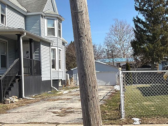 2nd image of 623 N Jackson St