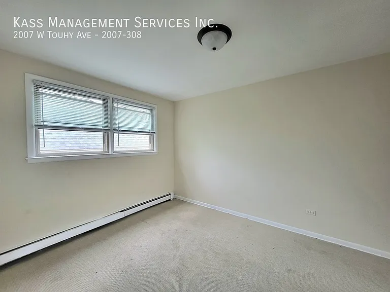 2007 W Touhy Ave #308 — Photo 4