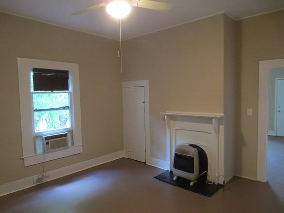 3rd image of 619 Tennelle St SE